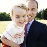 Príncipe Jorge cumple siete años y sus padres lo celebran con fotos