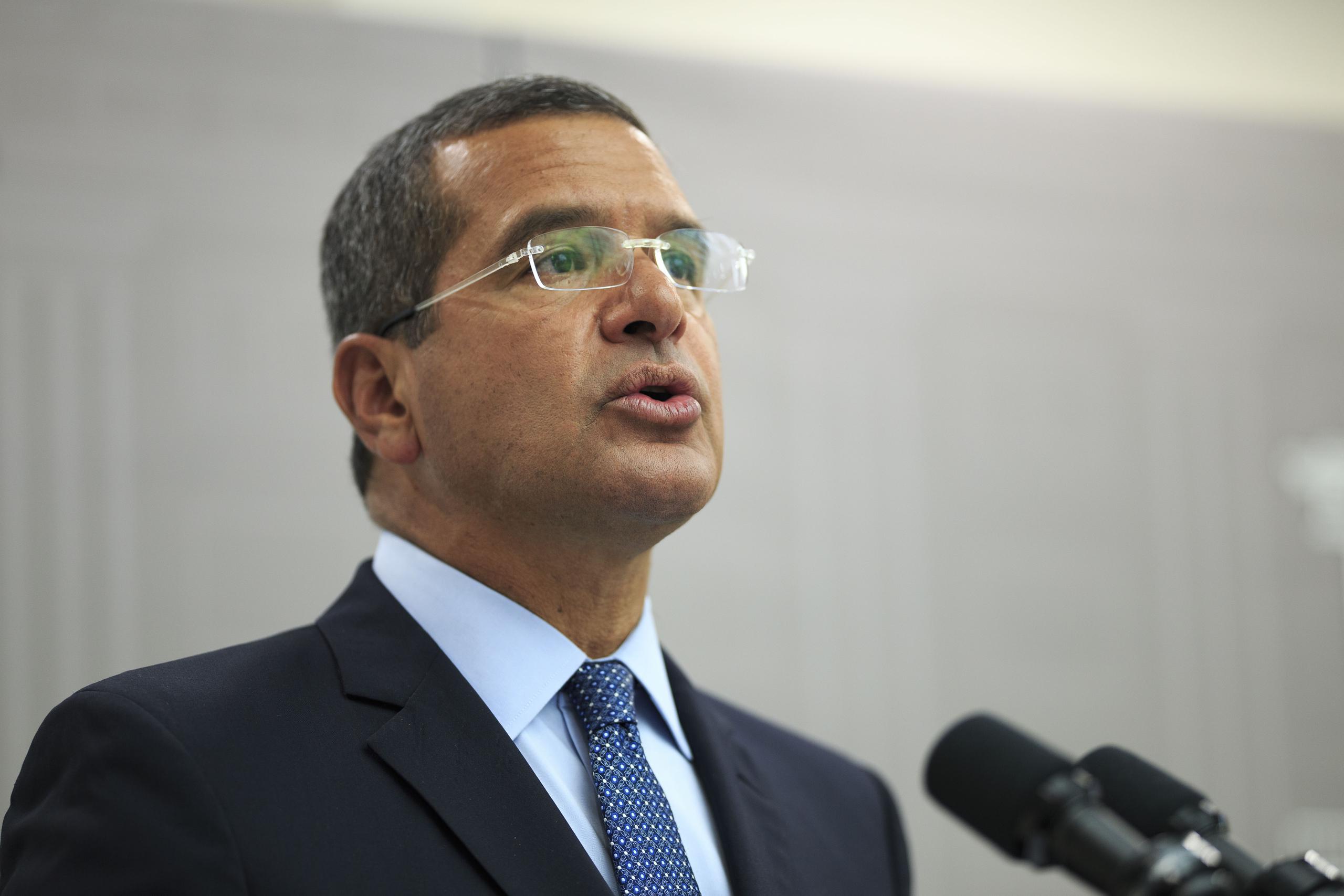 El gobernador Pedro Pierluisi, indicó que pedirá las reasignaciones para poder cubrir áreas que no se cubrieron en el presupuesto, como la Universidad de Puerto Rico y un aumento de salario a oficiales de corrección.