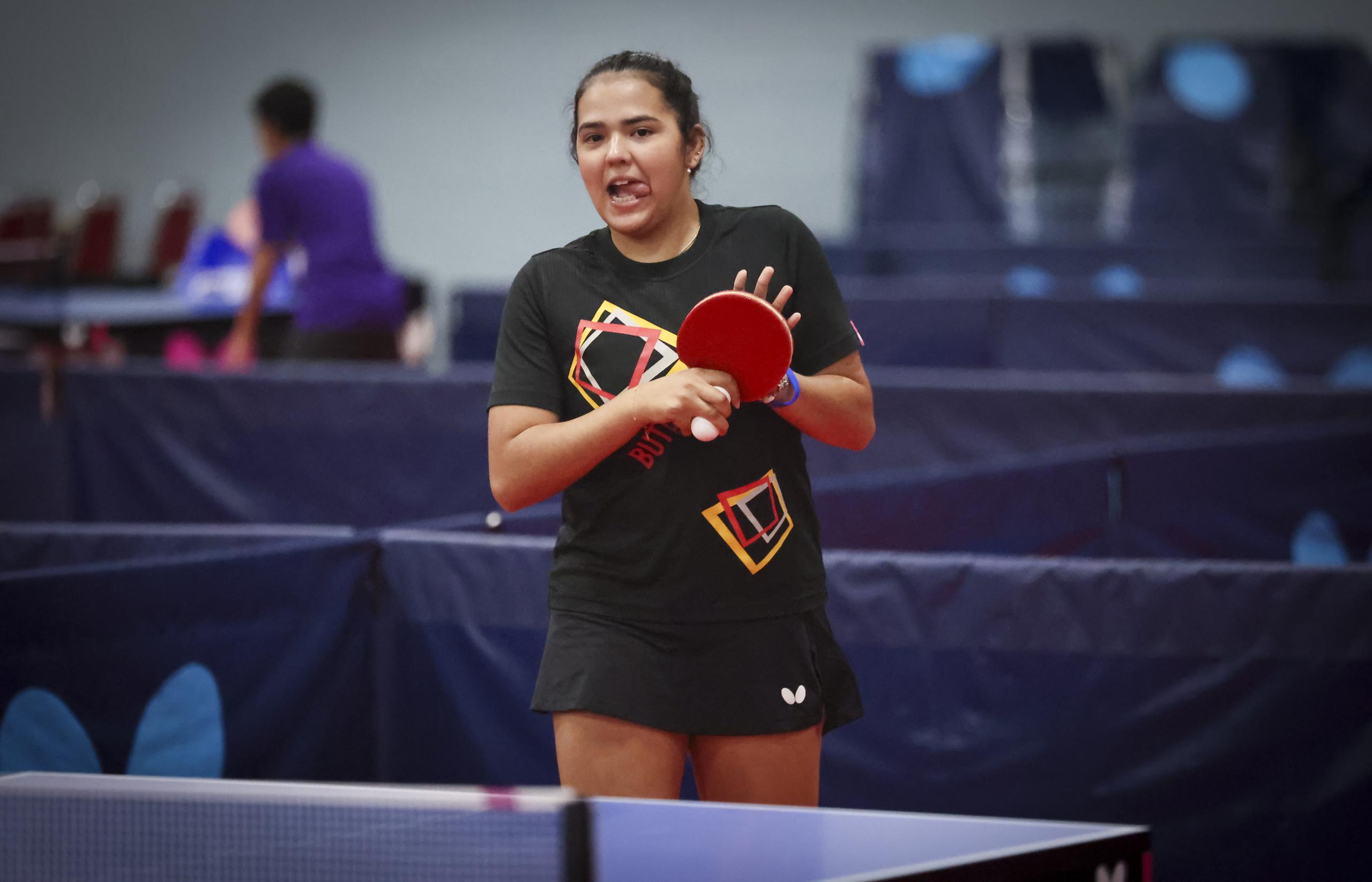 Adriana Díaz cayó el lunes al undécimo puesto en el ranking mundial.