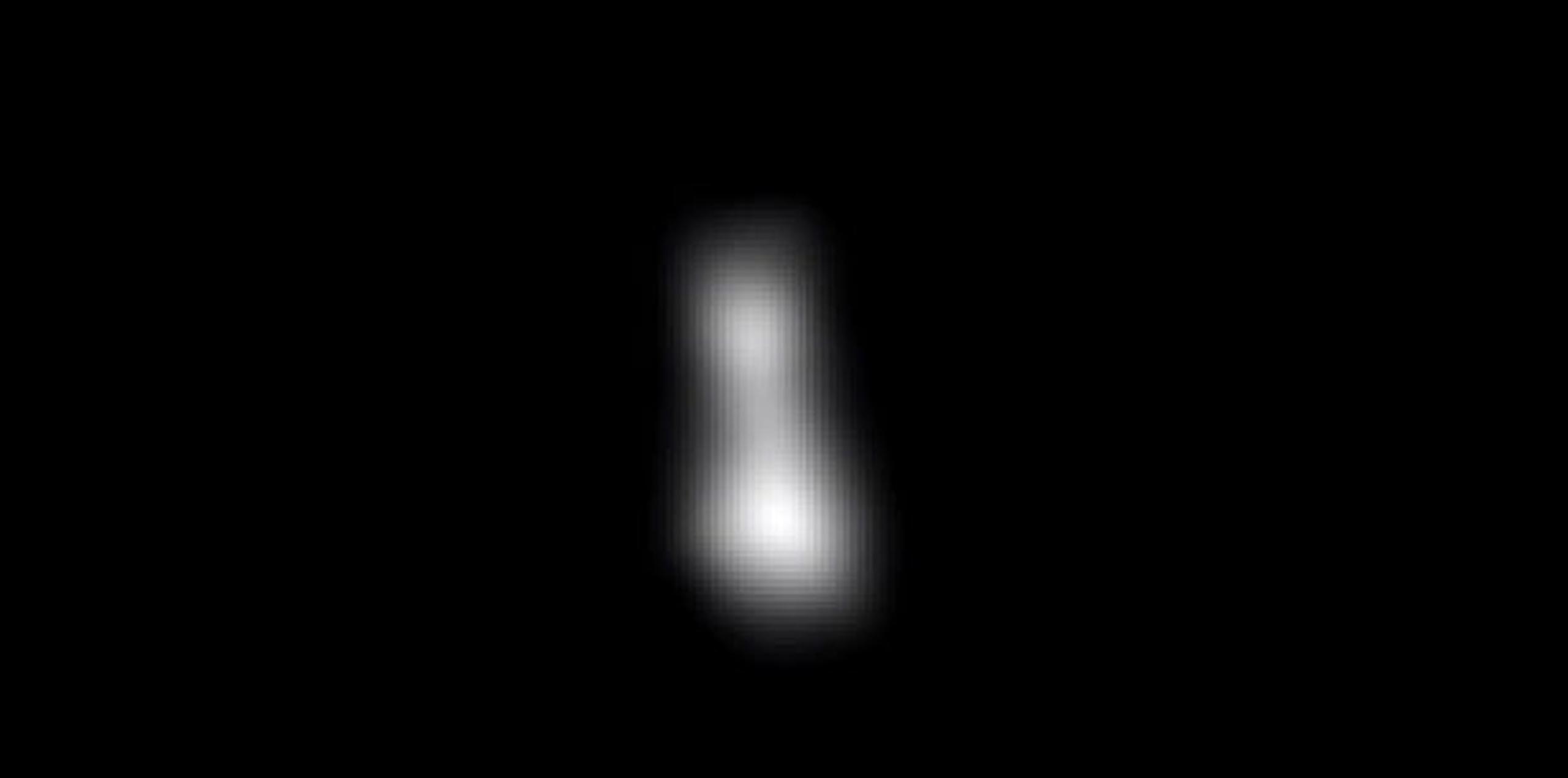 Mientras tanto, en los próximos días se estarán divulgando nuevas imágenes de Ultima Thule, algunas de las cuales fueron captadas desde solo 2,200 millas (3,500 km) del objeto. (NASA/Johns Hopkins Applied Physics Laboratory/Southwest Research Institute)