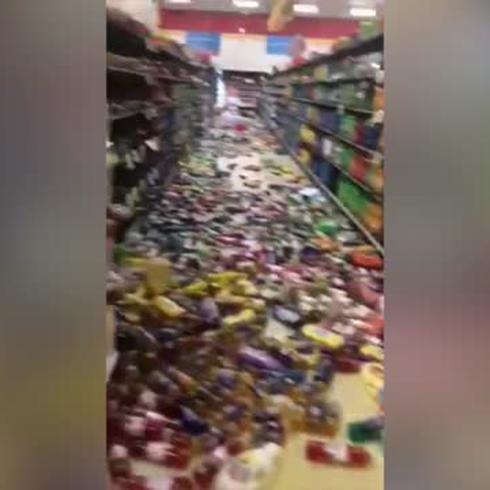 Grandes daños en el Supermercado Mr. Special en Yauco