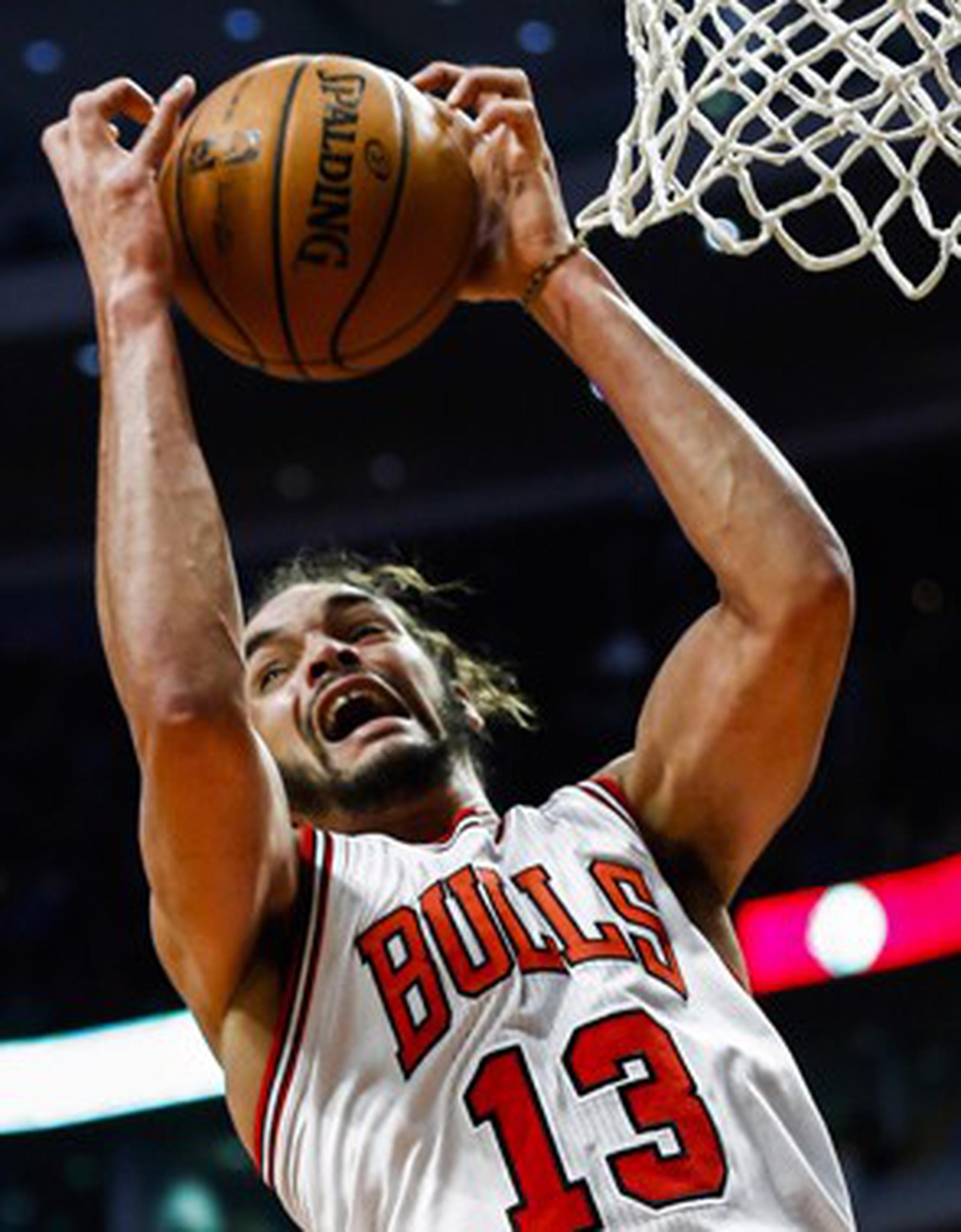 Joakim Noah agregó 14 unidades y 16 rebotes a la cuenta de los Bulls. (EFE)