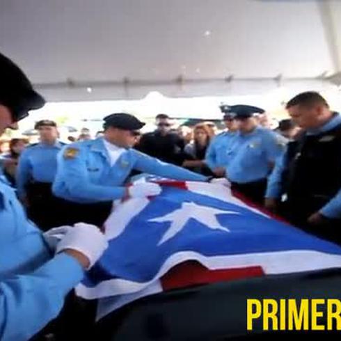 Entierran a ex policía asesinado en Utuado