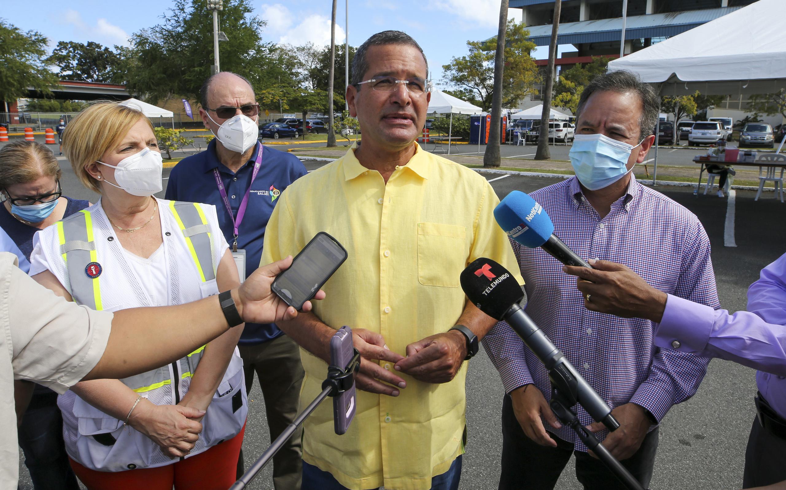 Pierluisi participó en vacunación "Back to School" que se realizó en el Parque Central en San Juan como parte del Vacutour del Departamento de Salud.