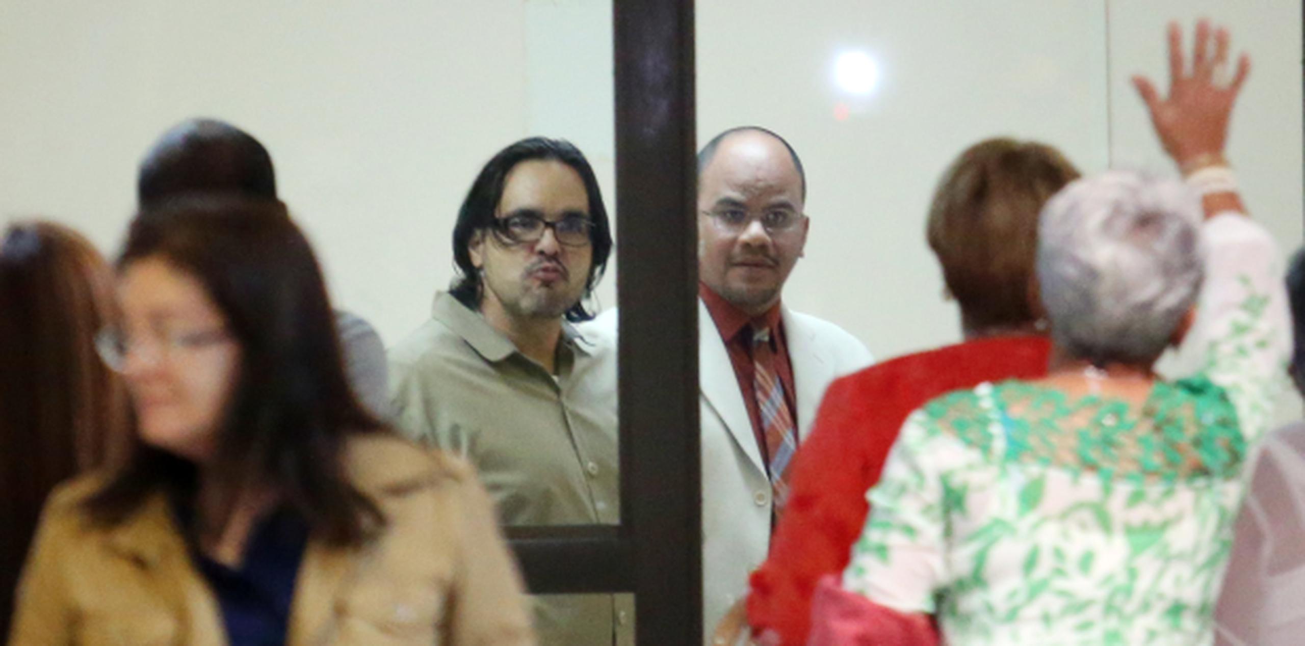 Cuando se declaró culpable, Acevedo López aceptó que pagó $54,400 e hizo regalos al suspendido juez.(Archivo)