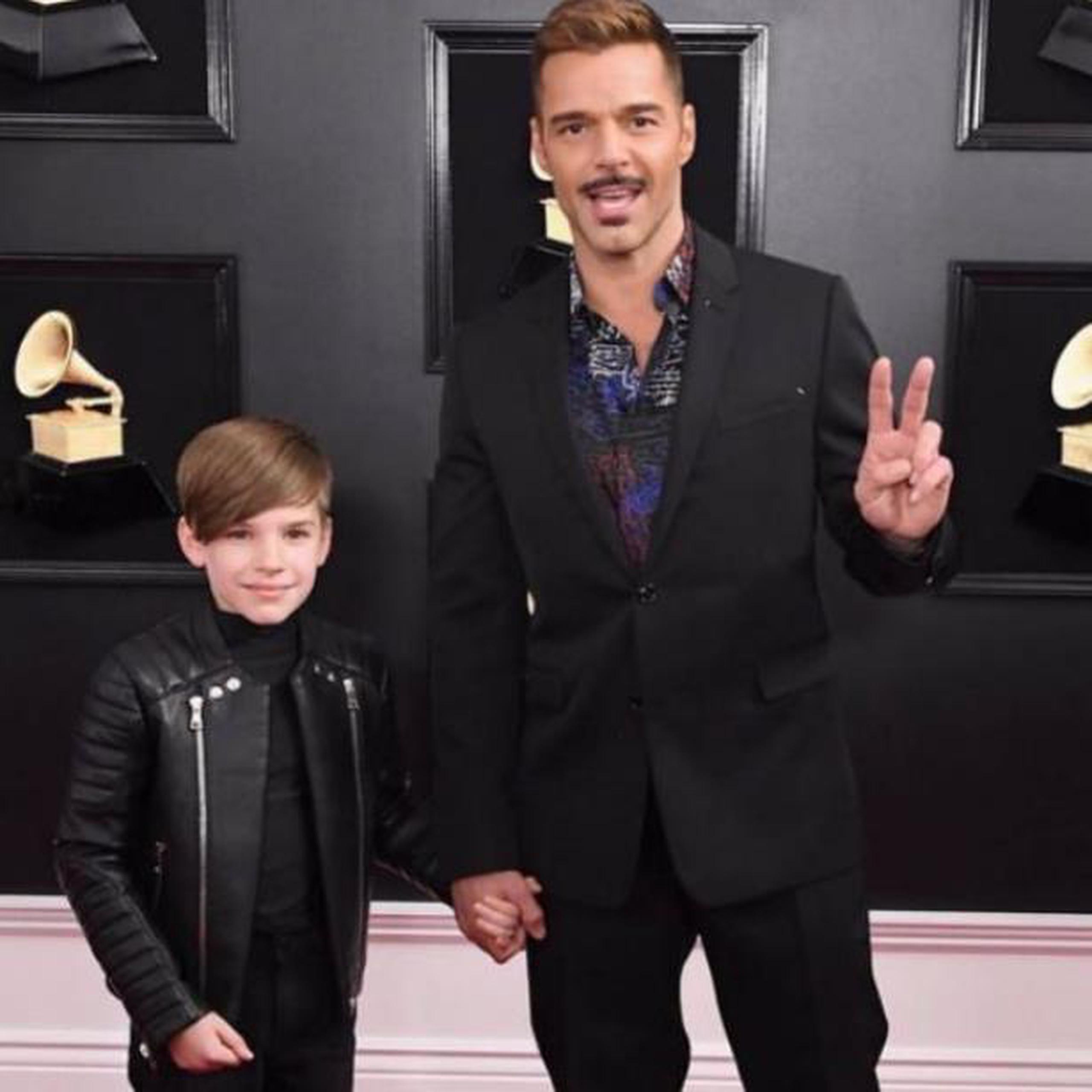 Ricky Martin asistió con uno de sus hijos a los Grammy. (Captura Twitter / @ricky_martin)