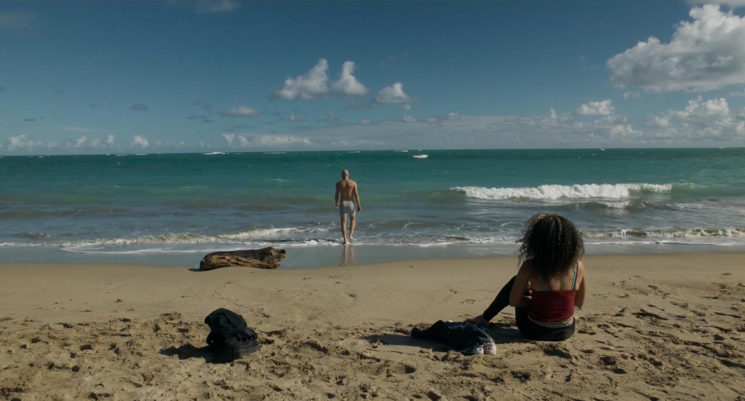 "Pies en la arena" fue filmada en diferentes puntos de la isla y cuenta con un elenco de primera.