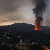 Aeropuerto de La Palma cancela vuelos por ceniza volcánica