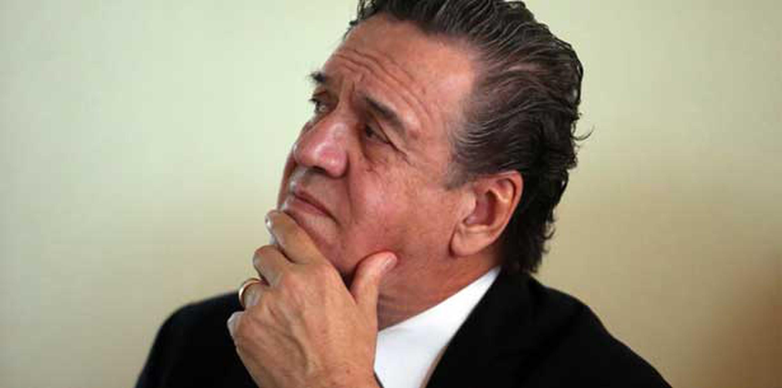 Eduardo Ibarra entiende que problema con reválida de médicos se resuelve con un solo examen