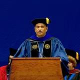 Arturo Massol recibe doctorado honoris causa de la Universidad del Norte de Arizona