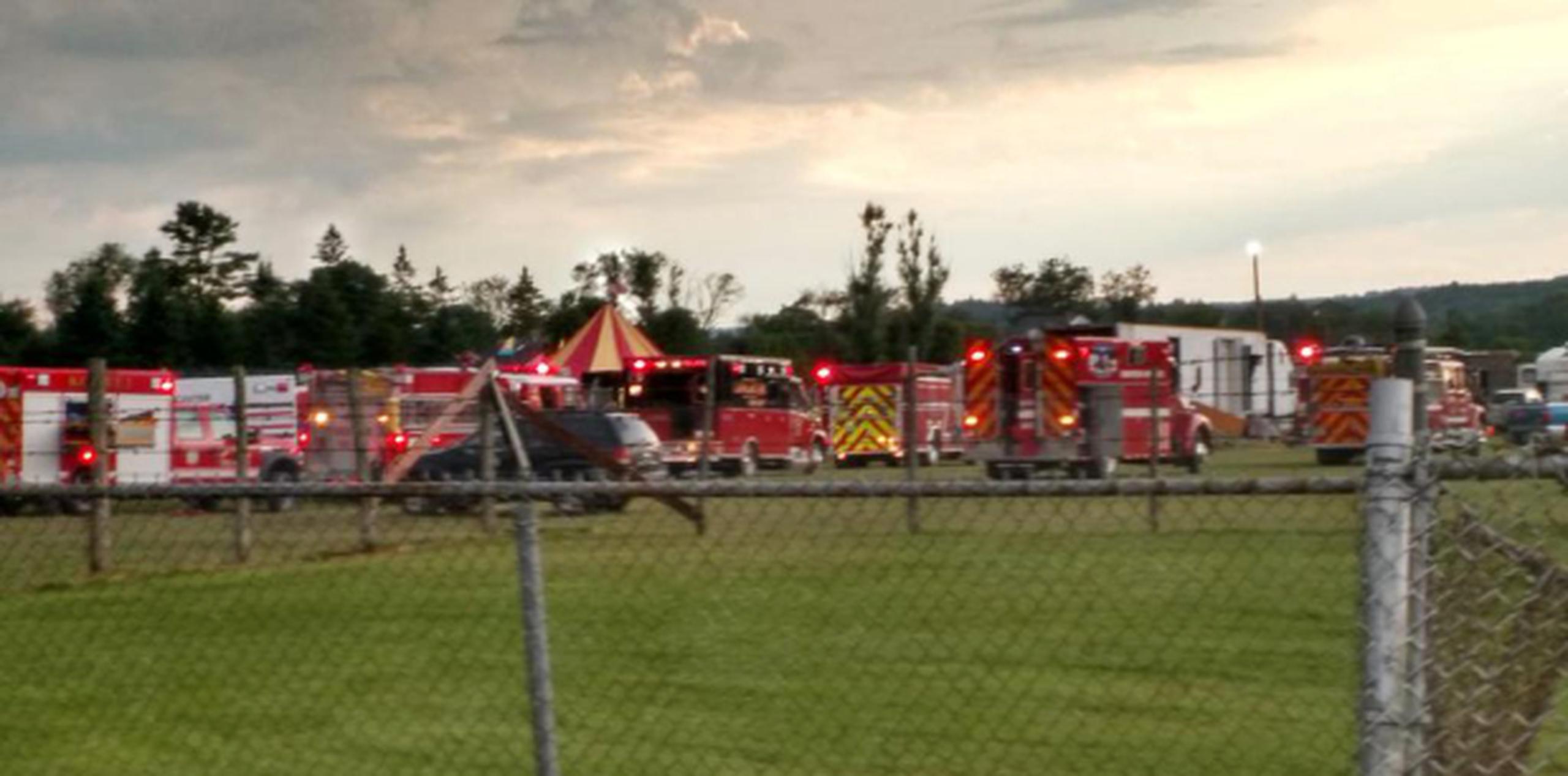 El accidente ocurrió en el parque de diversiones de Lancaster, a unas 90 millas al norte de Concord, la capital estatal. (Sebastian Fuentes via AP)