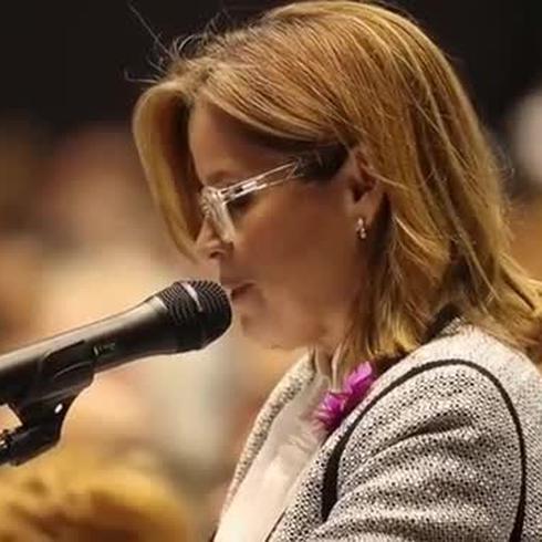 Abucheos y aplausos para Carmen Yulín Cruz en la vista congresional