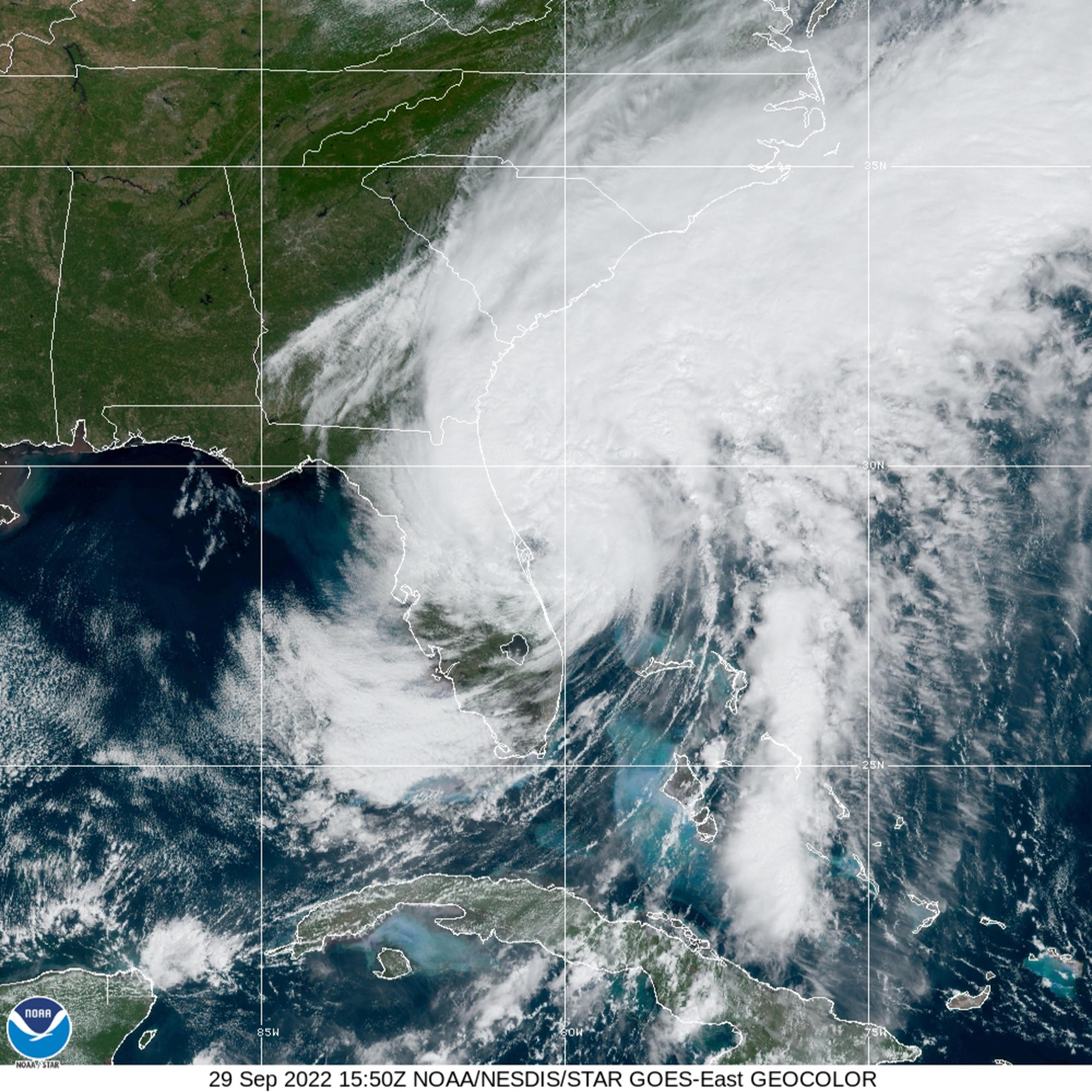 Imagen de satélite de la tormenta tropical Ian, que sería huracán a medida que se desplace hacia Carolina del Sur.
