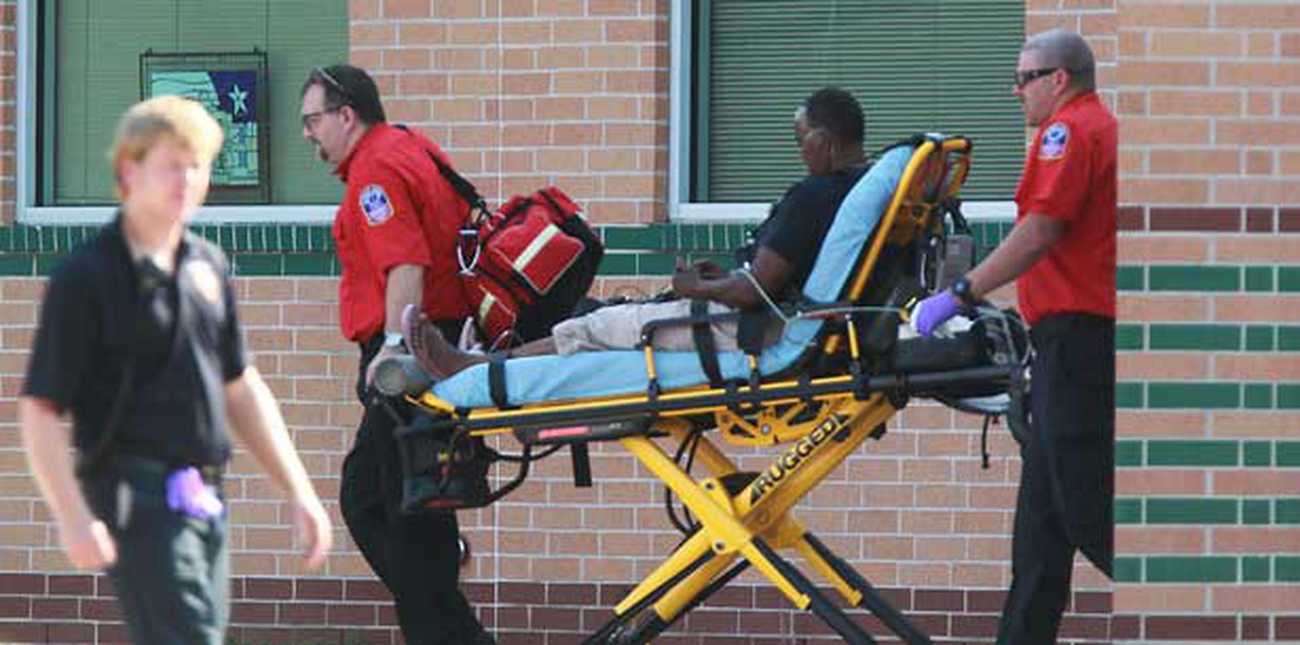 Dos de las personas heridas fueron trasladadas al hospital Memorial Hermann en Texas. (AP /The Houston Chronicle, Mayra Beltran)