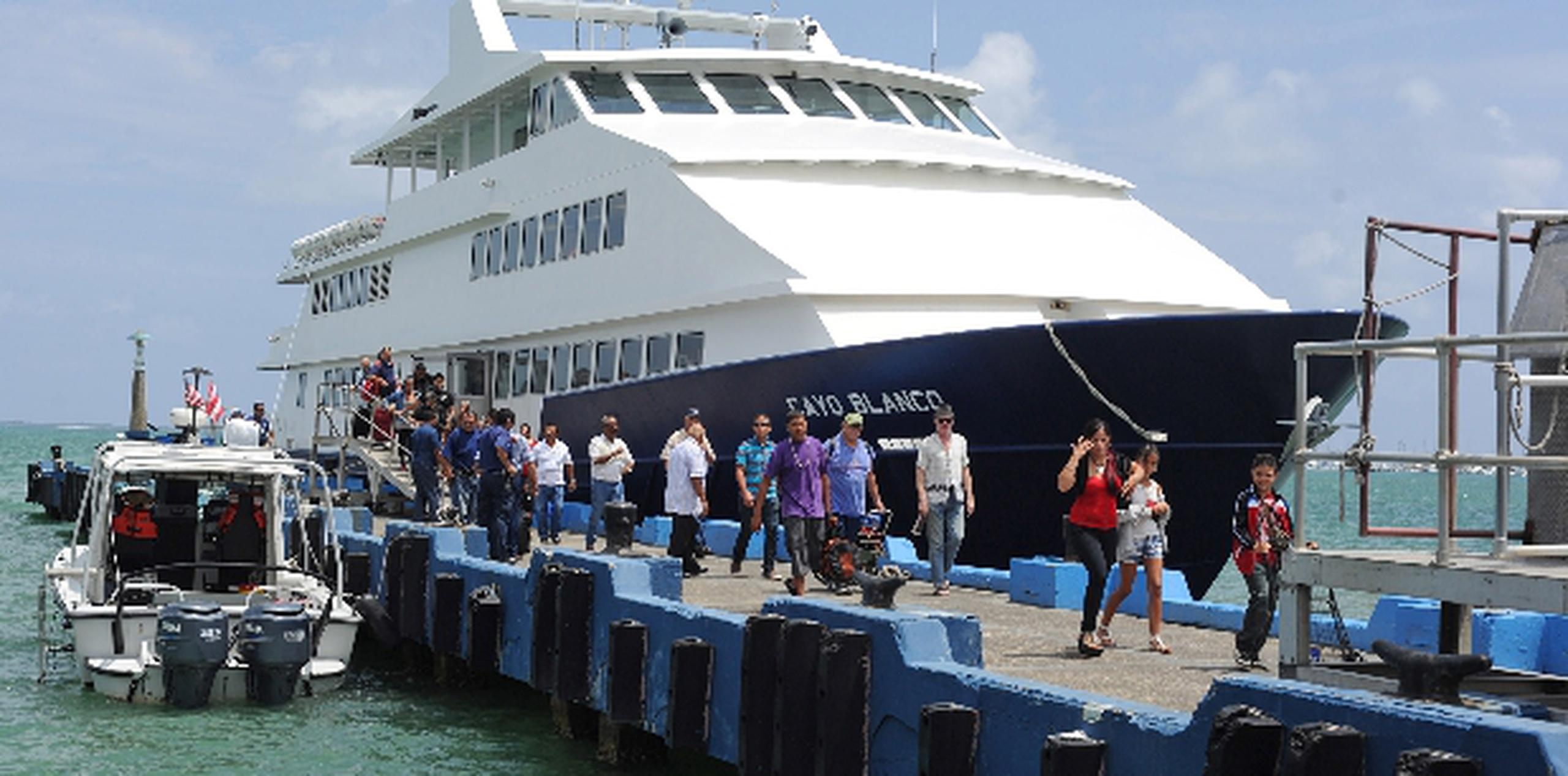 Planifican habilitar más lanchas para aumentar los viajes entre las islas municipio y Puerto Rico. (Archivo)