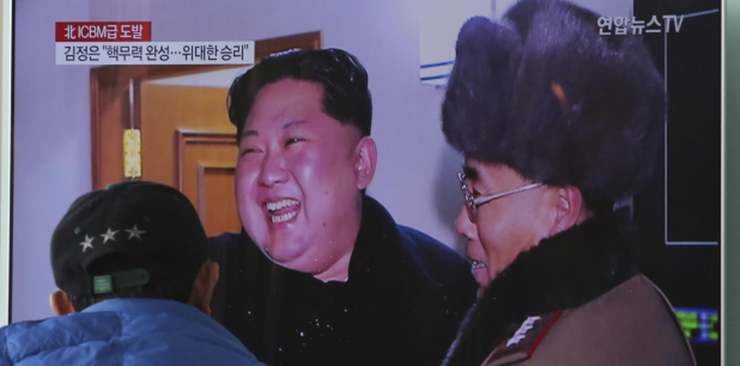 Washington intenta presionar al gobierno de Kim Jong Un para que ponga fin a sus programas nuclear y misilístico. (AP / Ahn Young-joon)
