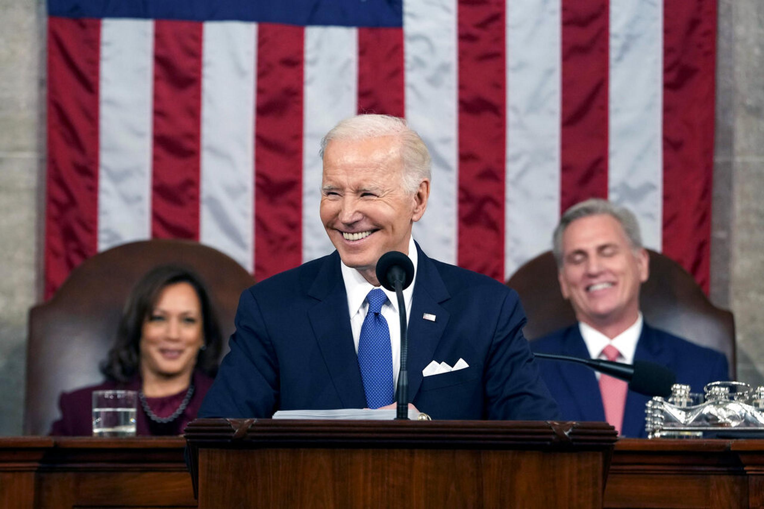 “La historia de Estados Unidos es una historia de progreso y resiliencia”, dijo Biden, que destacó la creación récord de empleo durante su mandato, mientras el país emerge de la pandemia de COVID-19.