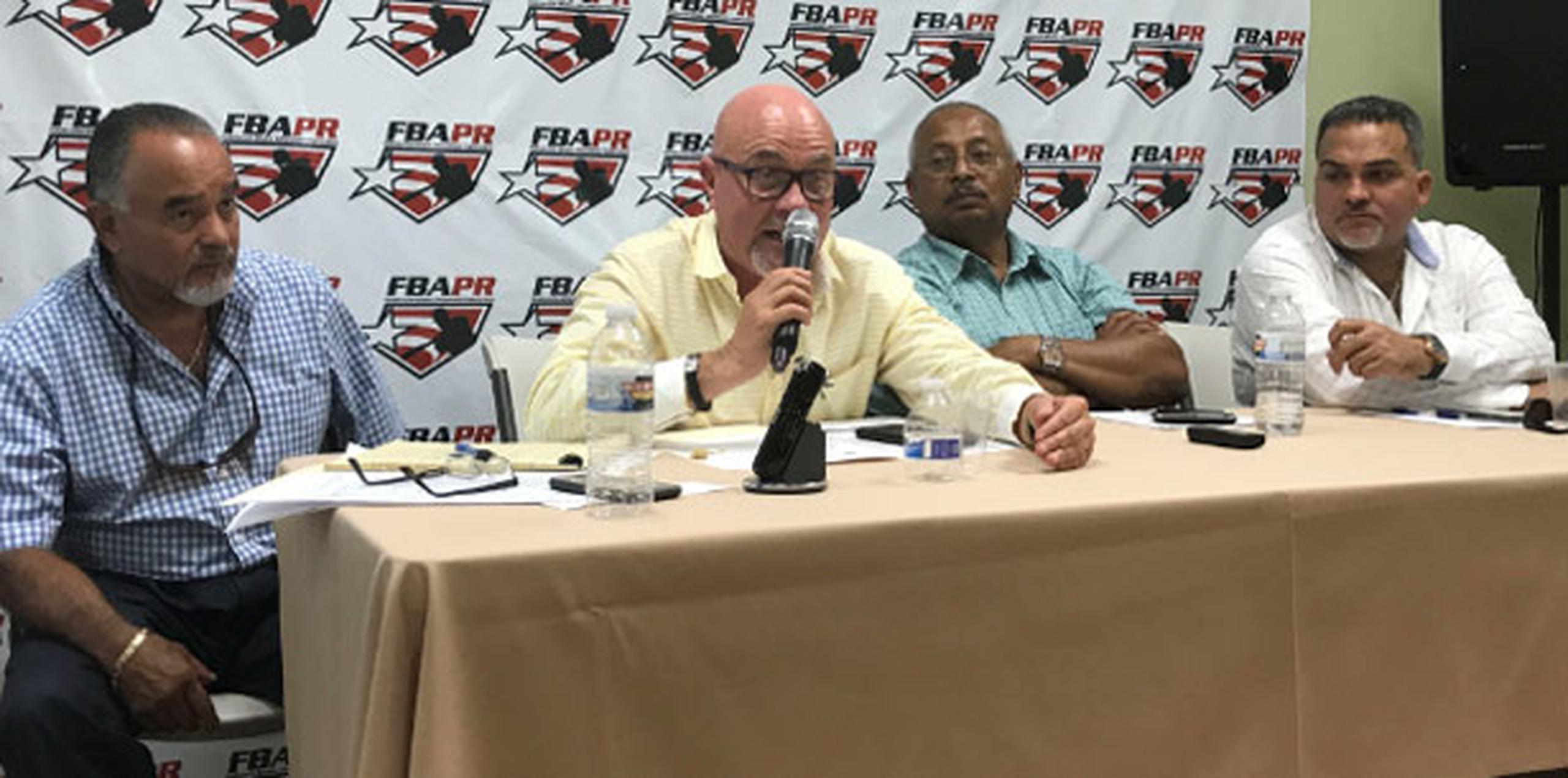 La reunión fue dirigida por el presidente de la Federación de Béisbol de Puerto Rico, José Quiles. (Suministrada)