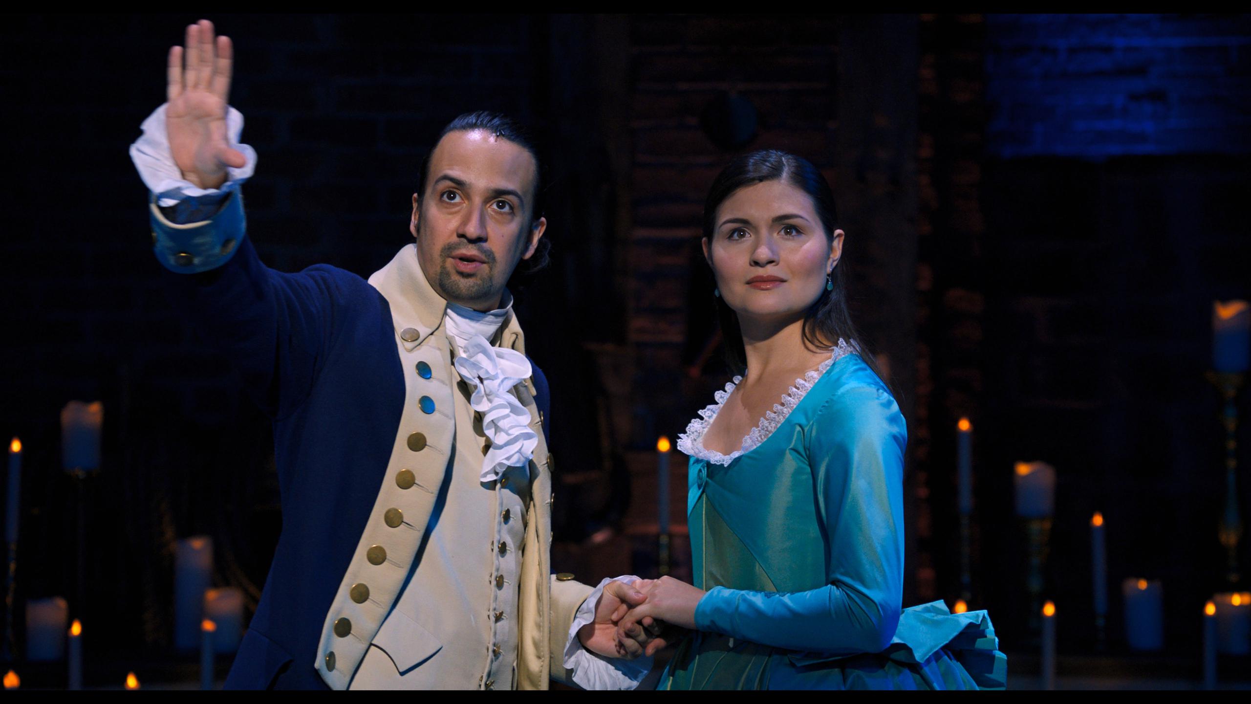 En la puesta original, Lin-Manuel Miranda interpretó a "Alexander Hamilton" mientras "Phillipa Soo" representó a Eliza Hamilton.