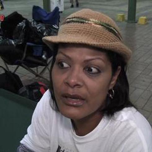 Residentes de Vieques y Culebra pernoctan en San Juan