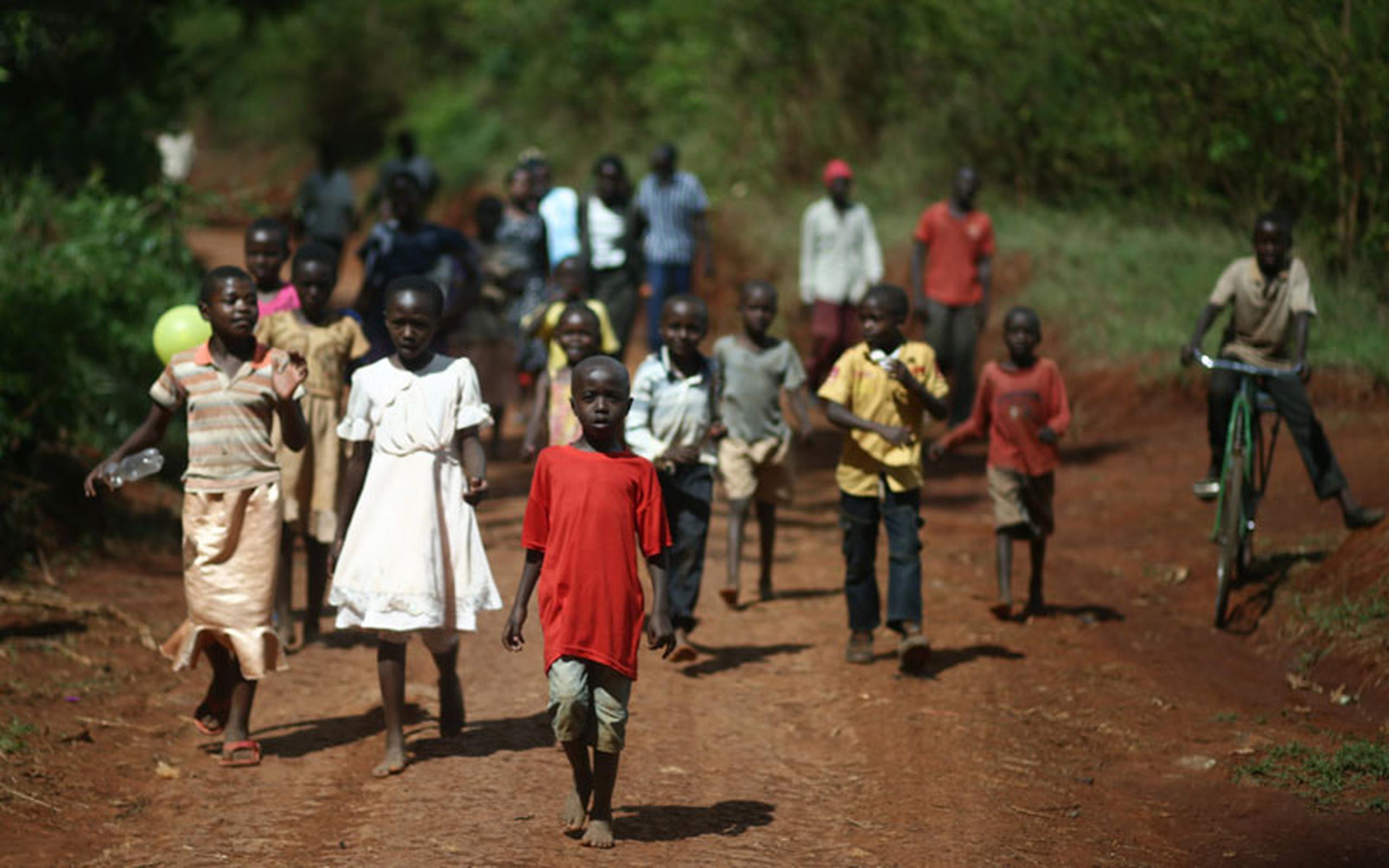 La población en situación de pobreza en Kenya incluye a los niños huérfanos a causa de padres que murieron por enfermedades como el VIH/Sida. (xavier.araujo@gfrmedia.com)