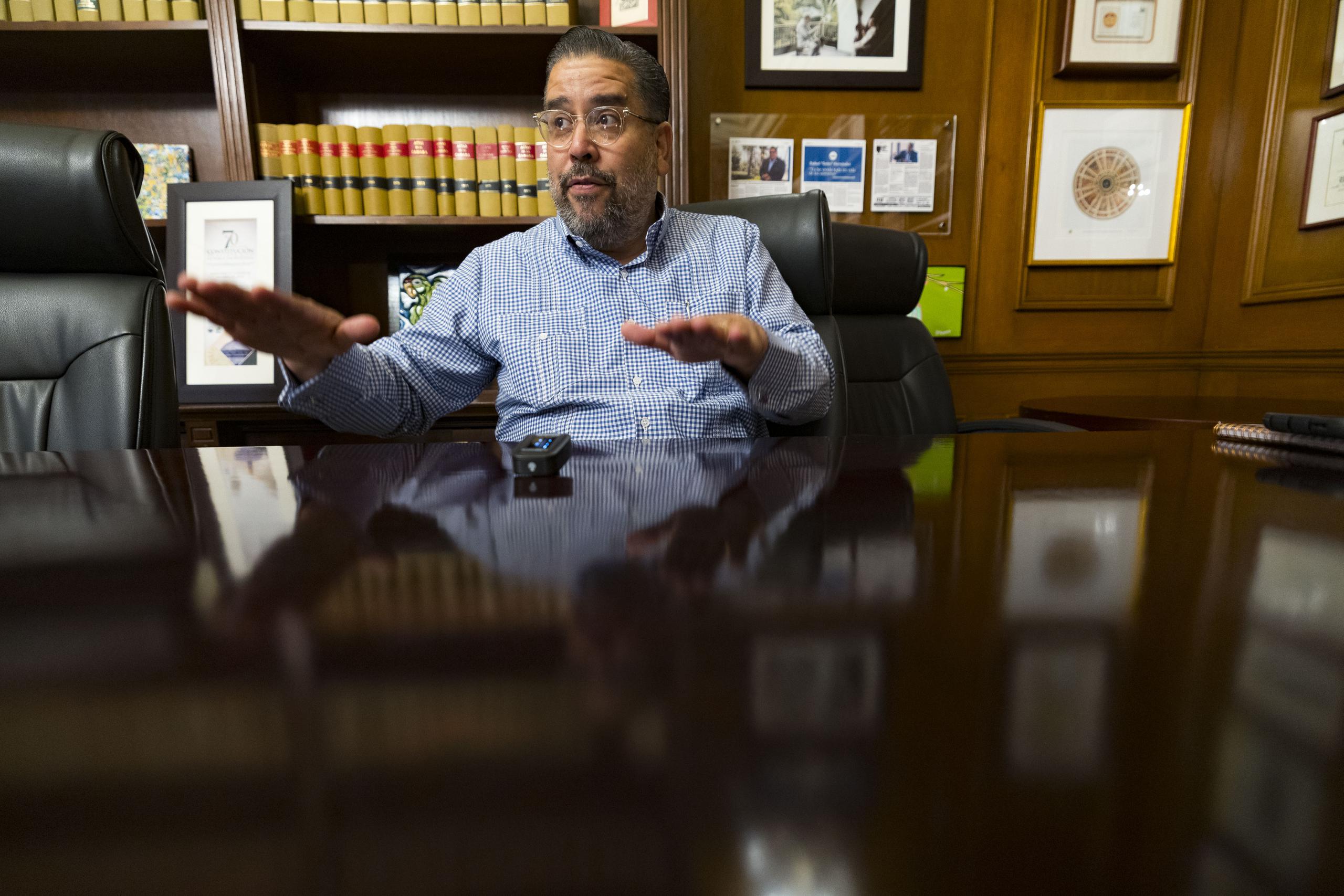 El presidente de la Cámara de Representantes, Rafael "Tatito" Hernández, dijo que la manera en que se manejó el caso de Mariana Nogales laceró la imagen de la OPFEI.