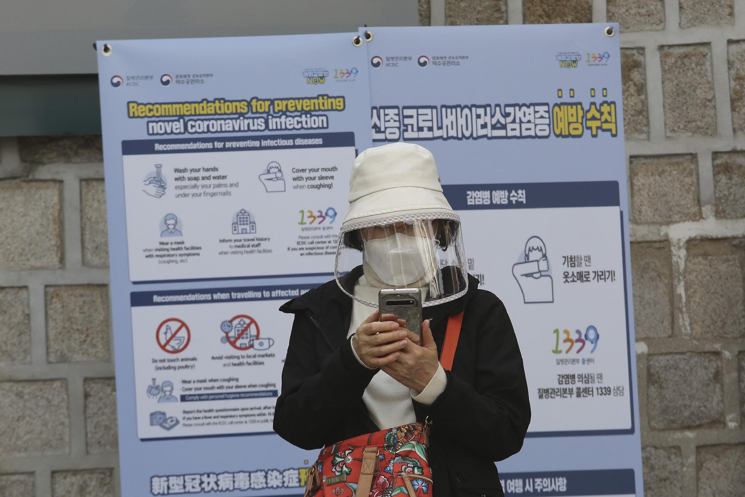 Las autoridades de Corea del Sur permanecen en alerta por el surgimiento de nuevos focos de infección.
