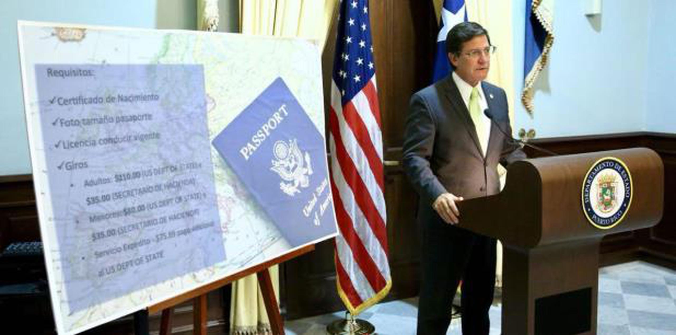 El pasaporte y/o la tarjeta de pasaporte son identificaciones válidas, anunció hoy en conferencia de prensa el secretario de Estado, Luis G. Rivera Marín. (Suministrada)