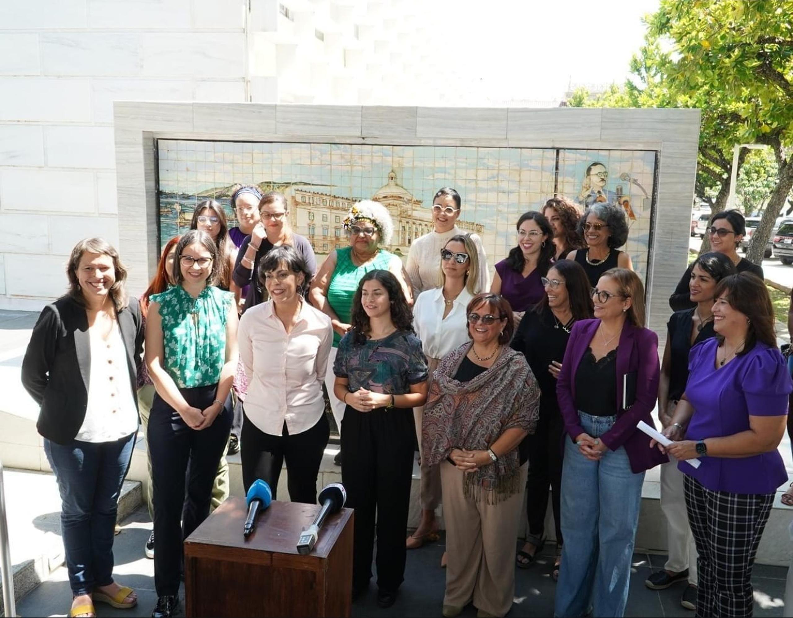 “La Alianza de Mujeres por la Equidad” tiene el objetivo de aumentar la representación de mujeres en la Legislatura.