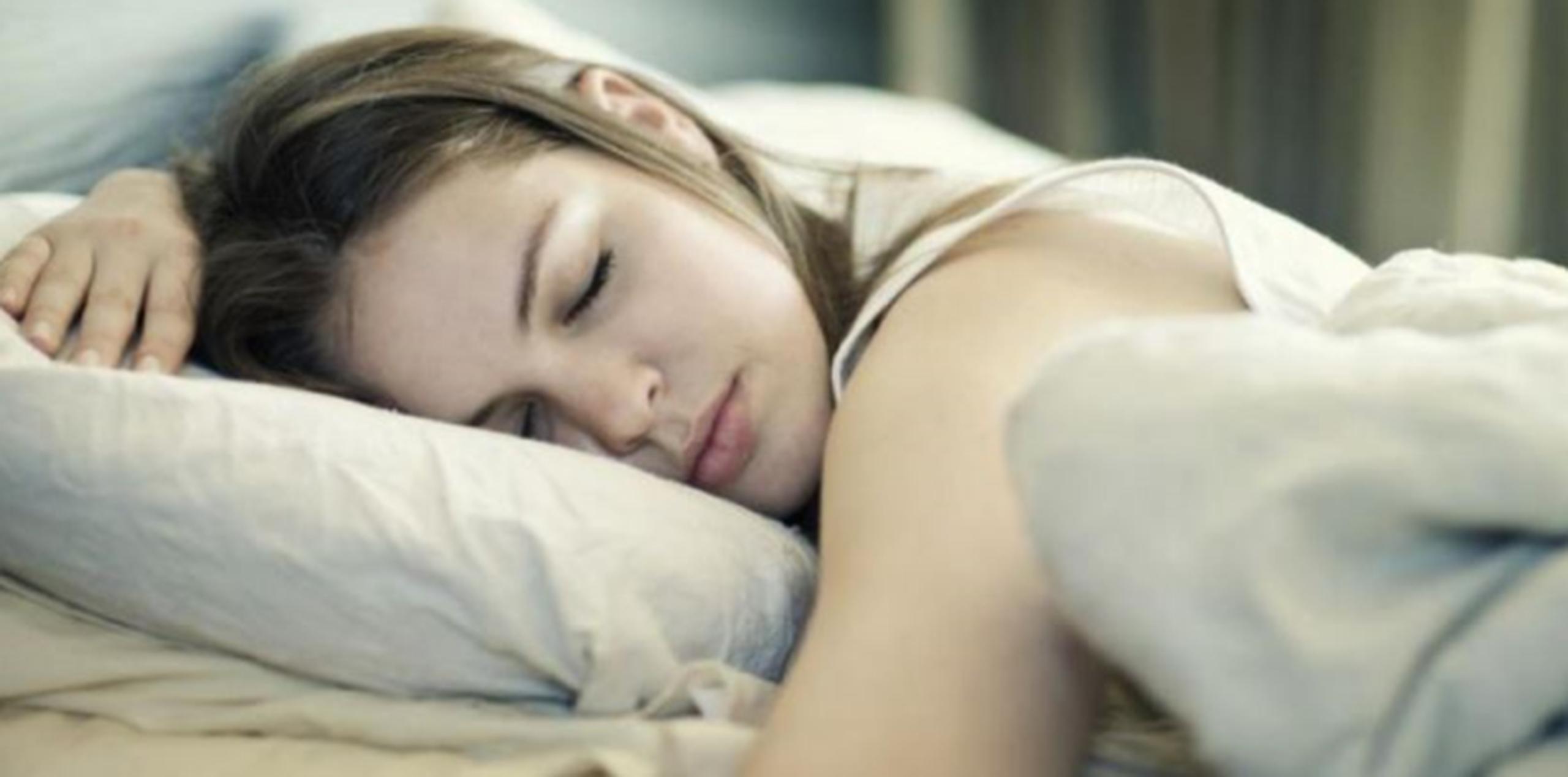 El sueño regular aumenta la capacidad de quedarse dormido más rápido desde 14 a 24 minutos. (Archivo)
