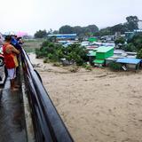 Complicado rescate en Indonesia por lluvias torrenciales