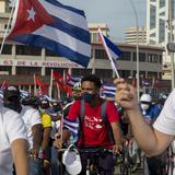 Miles de comunistas marchan por el Malecón de La Habana y recuerdan a Fidel Castro