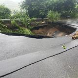 Se registra derrumbe en carretera del barrio Calabazas en Yabucoa 
