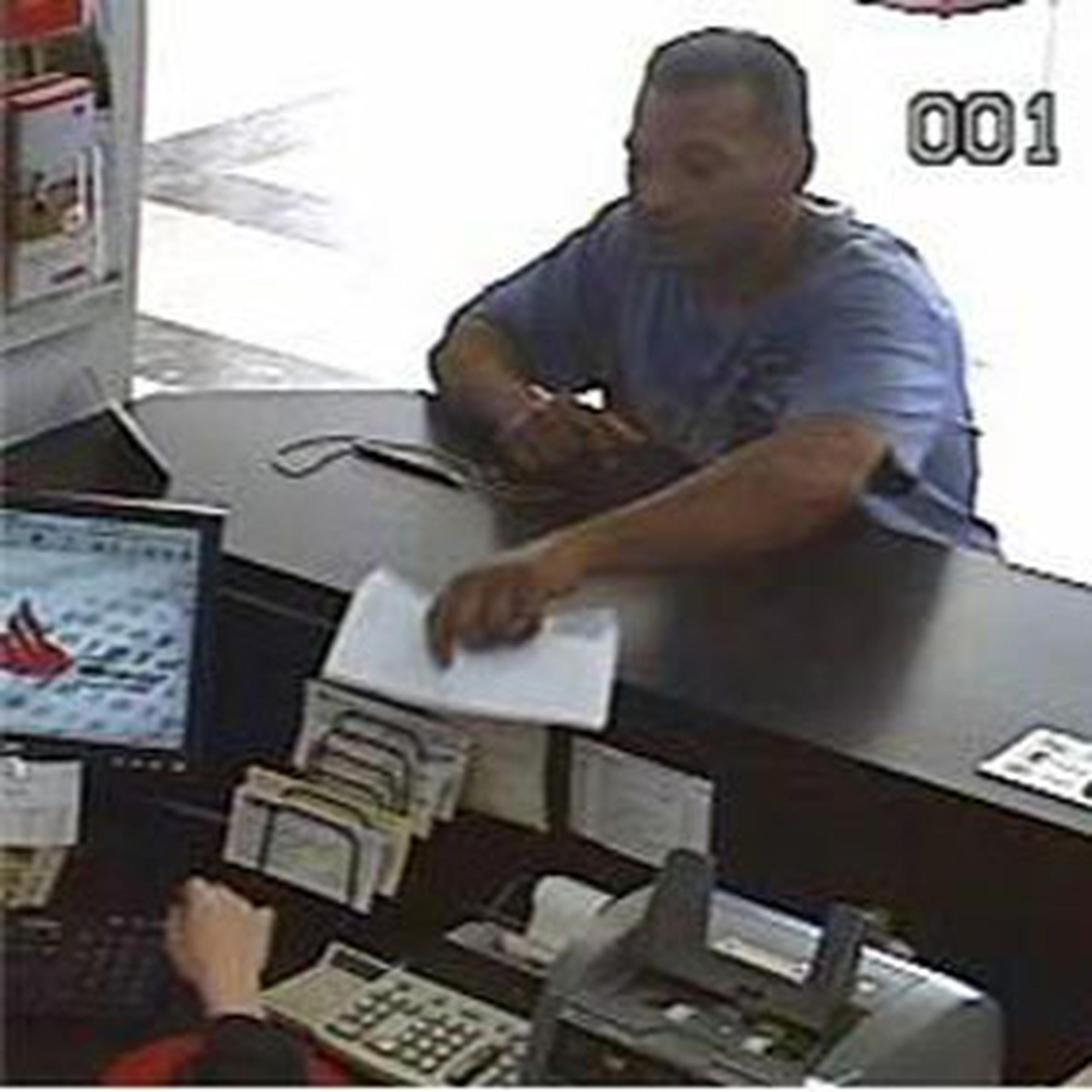 Arrestan asaltante de Banco Santander de Avenida Esmeralda en Guaynabo