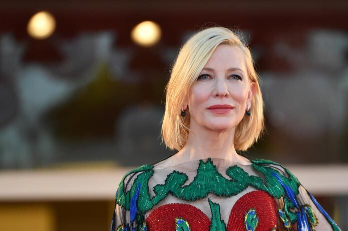 Anterior a Blanchett, el cineasta español consideraba conseguir a la actriz británica Tilda Swinton para protagonizar su primer proyecto fílmico anglosajón.