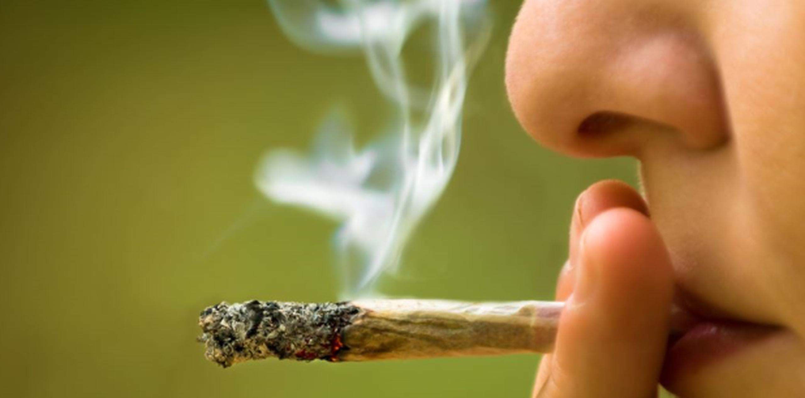 La adolescente estaba intoxicada con marihuana sintética, un producto cuyos ingredientes químicos diversos son una caja nociva de sorpresas para el cuerpo humano. (Thinkstock)