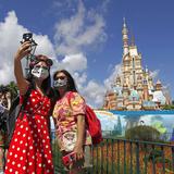 Hong Kong Disneyland reabre tras baja en casos de coronavirus