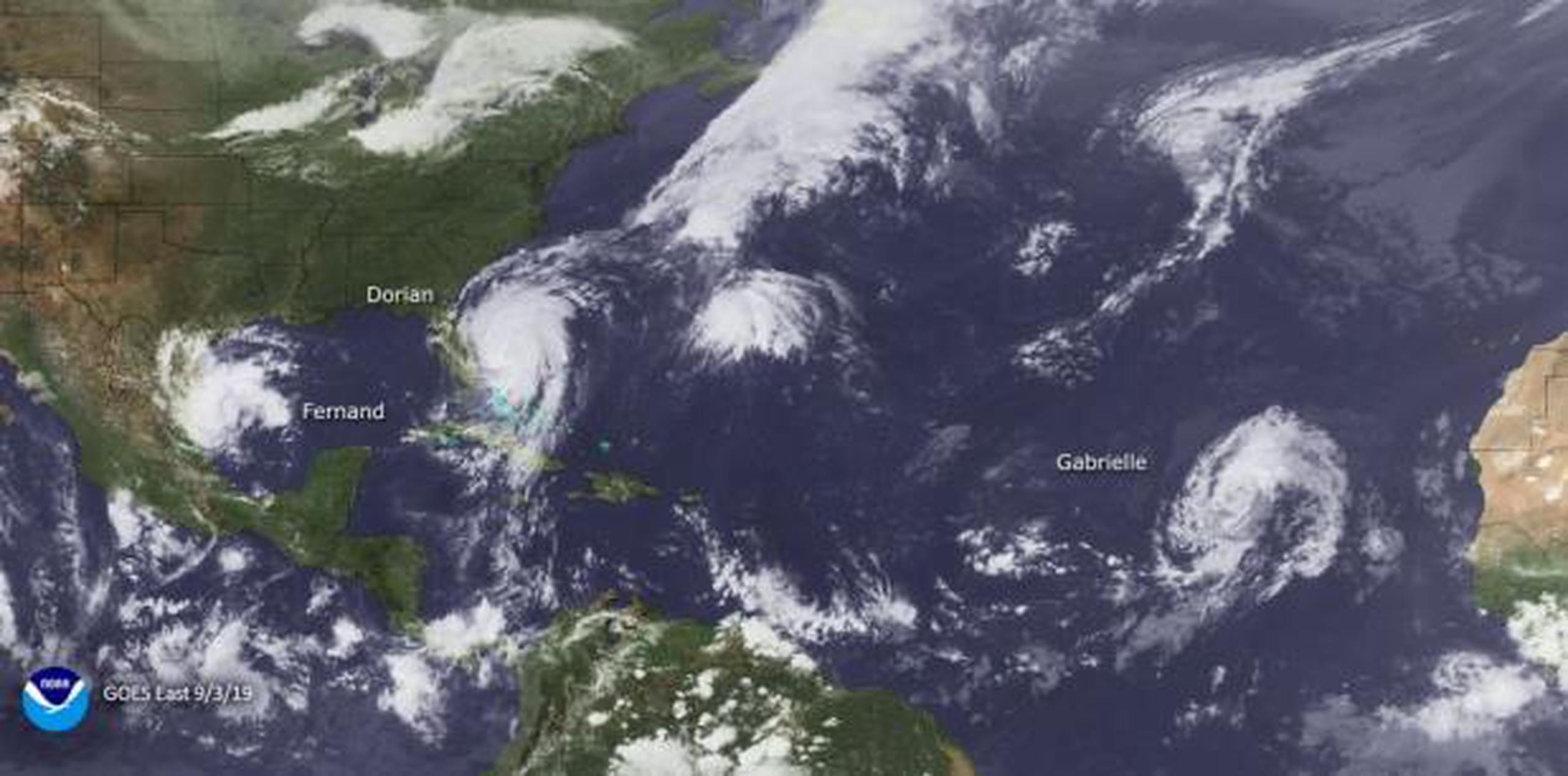 Estos tres sistemas, Fernand, Dorian y Gabrielle, estuvieron activos a la misma vez en septiembre pasado. (NOAA)