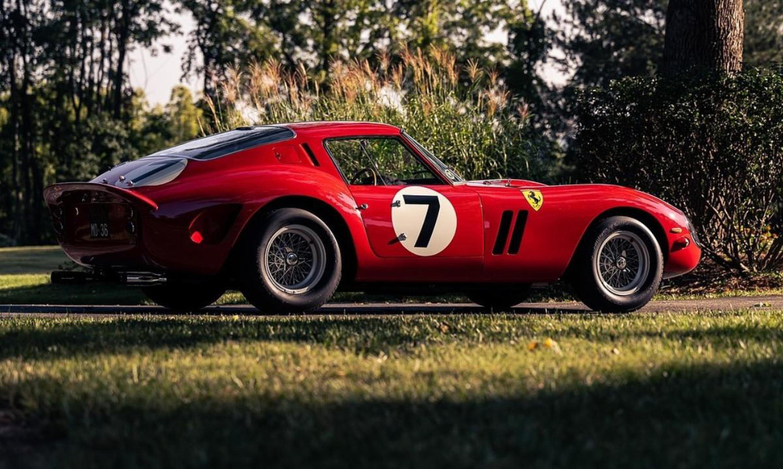 El Ferrari 250 GTO de 1962 es especial porque fue el único que se fabricó con la configuración 330 LM y al que se le instaló un motor más grande para poder competir en Le Mans.