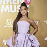 Ariana Grande se sincera entre lágrimas sobre sus inyecciones cosméticas