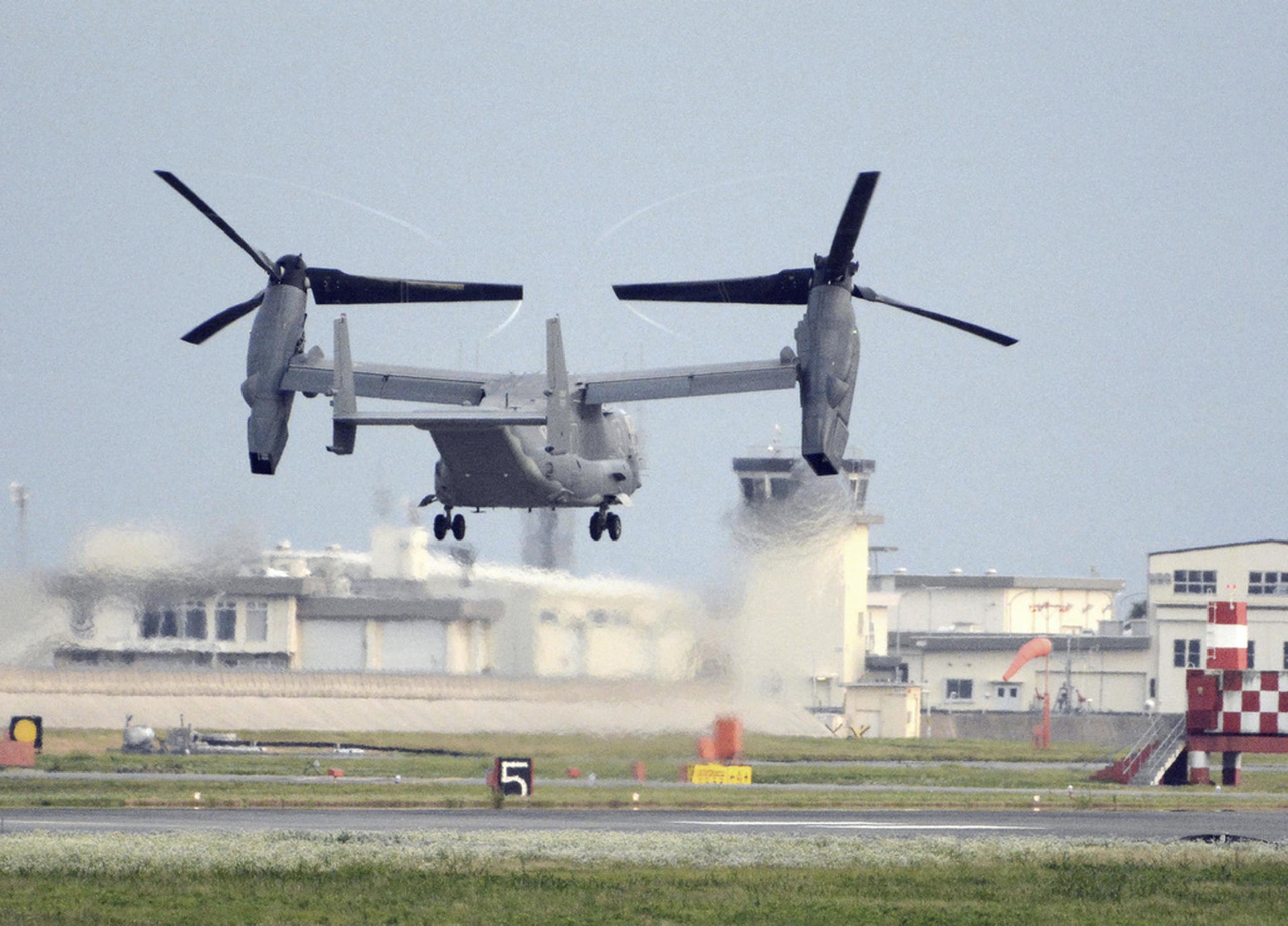 Un avión militar estadounidense CV-22 Osprey despega de la base de Iwakuni, en la prefectura japonesa de Yamaguchi, el 4 de julio de 2018.