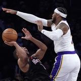 Carmelo Anthony guió el triunfo de los Lakers con otro juego dinámico
