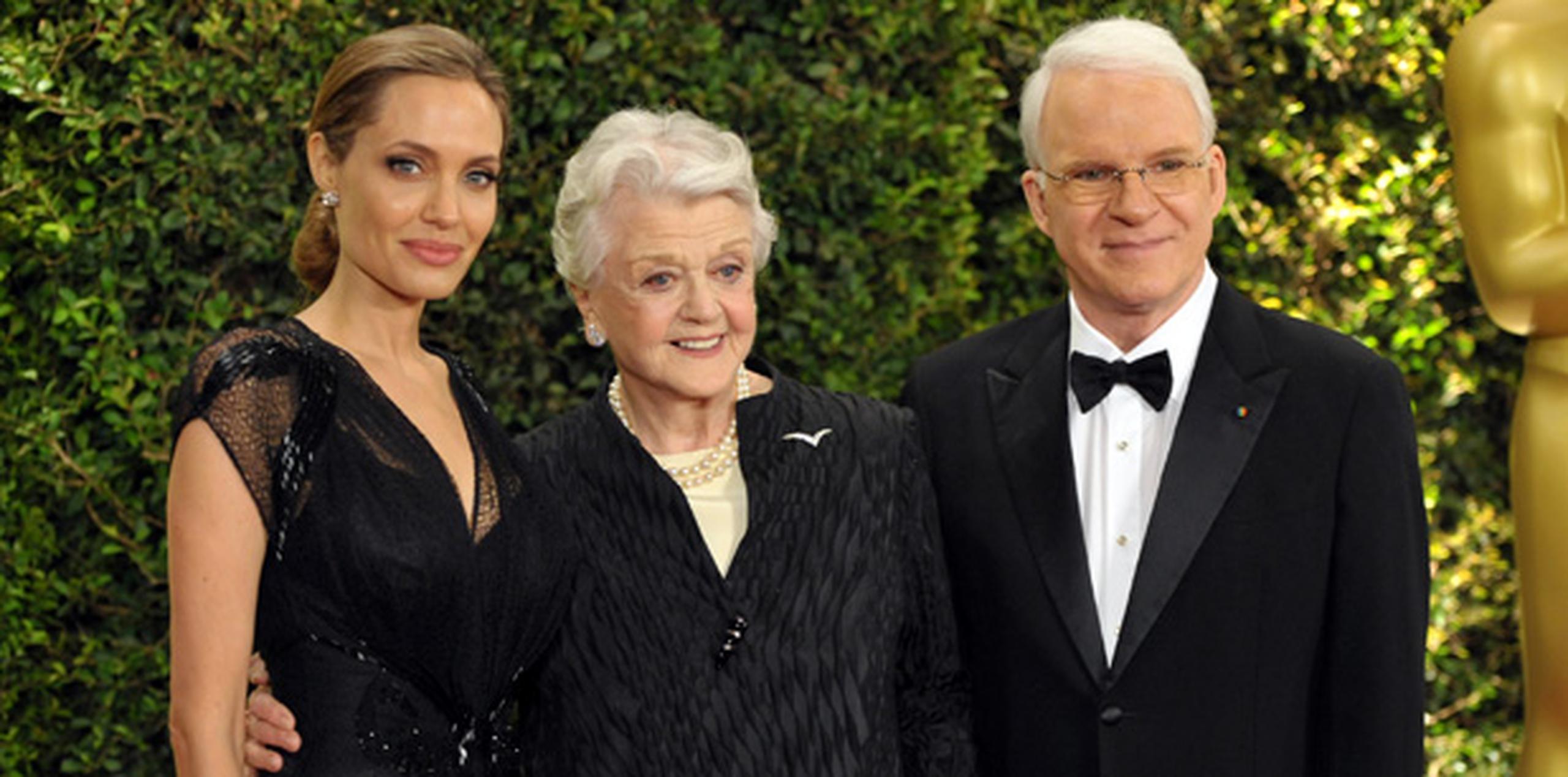 Angelina Jolie, Angela Lansbury y Steve Martin recibieron sus estatuillas en la noche del pasado sábado. (AP)