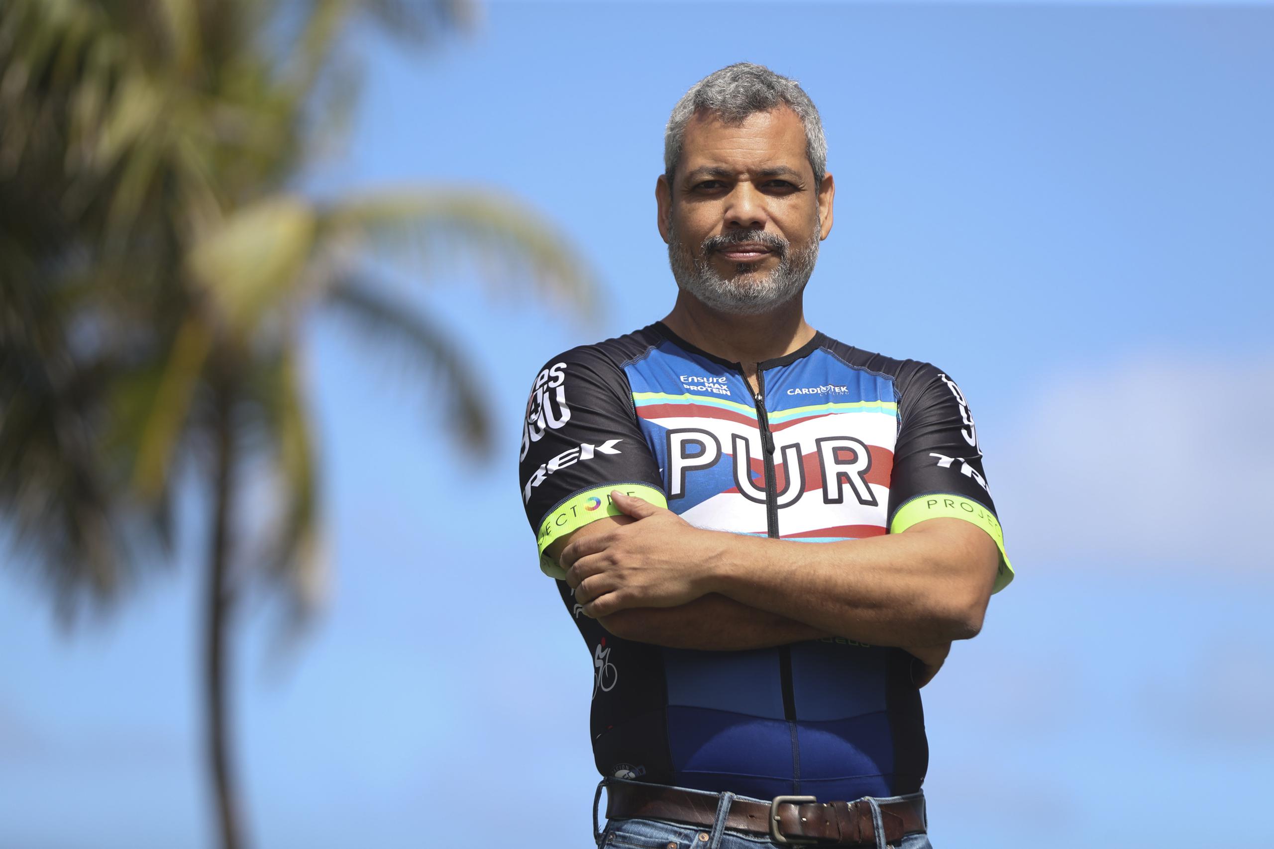Abraham Joaquín es el entrenador del grupo de pacientes de Parkinson que competirá el domingo en el IronMan 70.3 Puerto Rico.