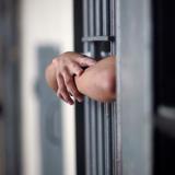 A prisión mujer acusada de darle con una pala a su madre