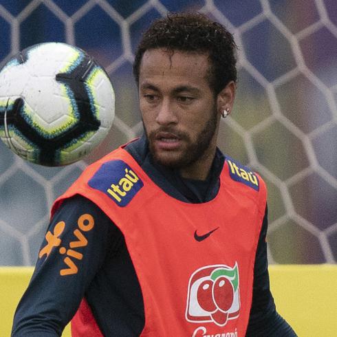 Futbolistas apoyan a Neymar tras ser acusado de violación