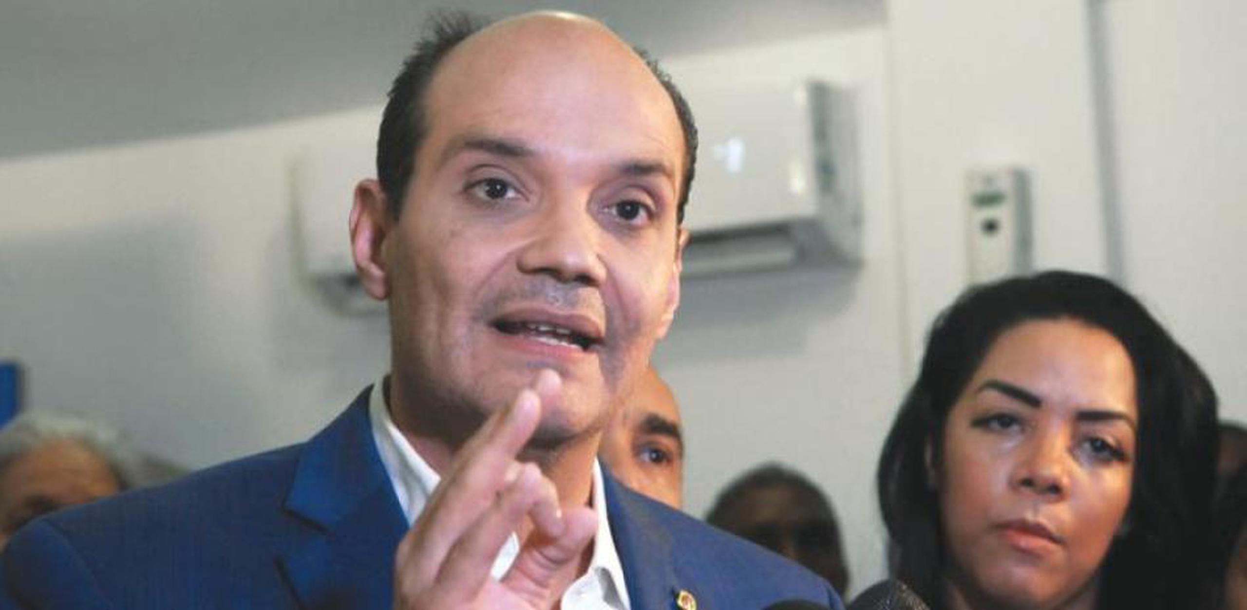 La Junta Central Electoral de la República Dominicana rechazó la candidatura de Domínguez Trujillo por no haber renunciando a la ciudadanía estadounidense.