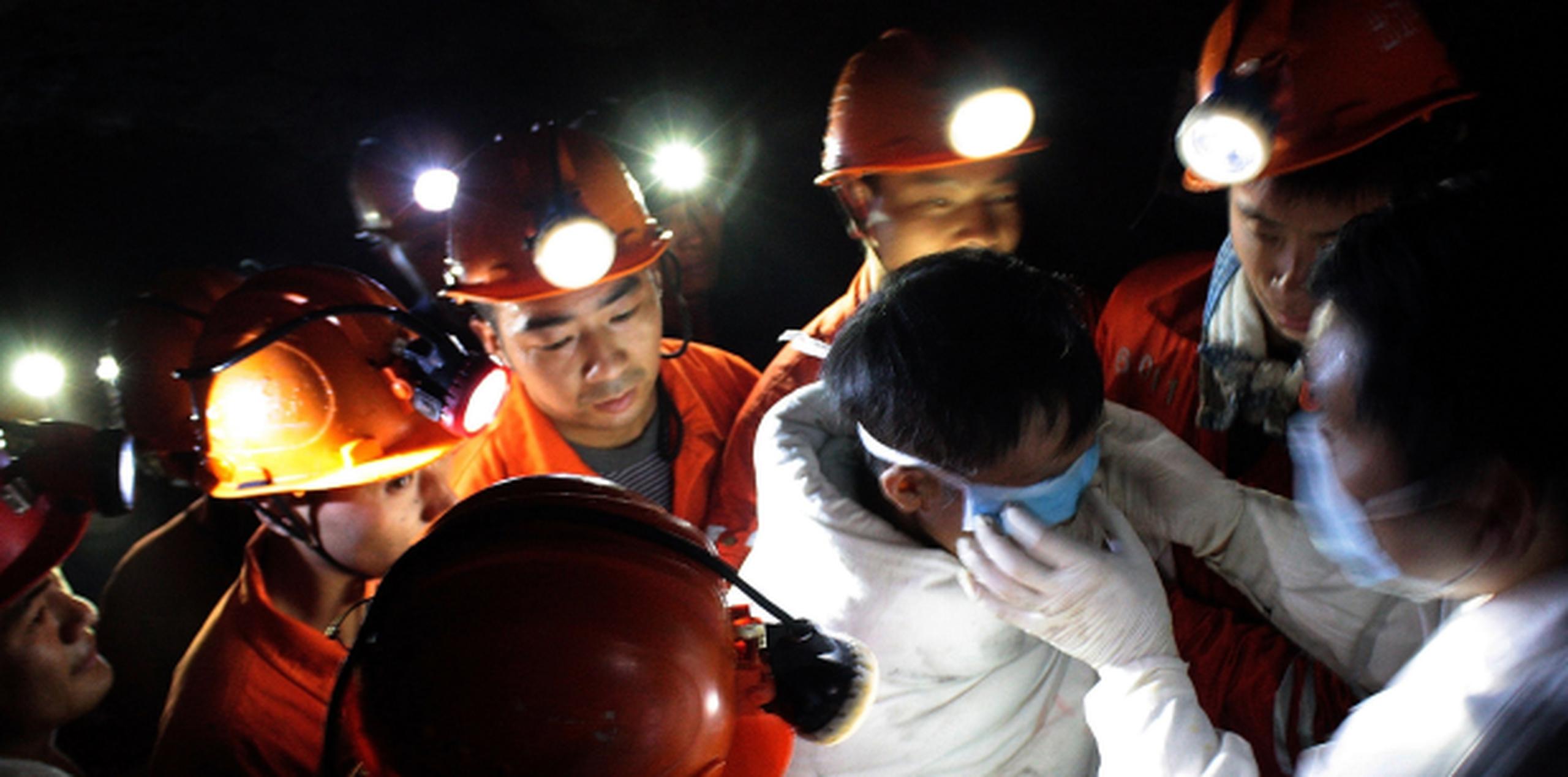 Hasta el momento han sido rescatados con vida 81 mineros, 16 de los cuales se encuentran heridos de diversa consideración e ingresados en hospitales de la zona. (Archivo)