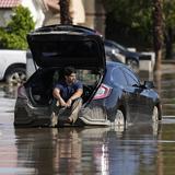 Tormenta Hilary deja lluvias e inundaciones en California