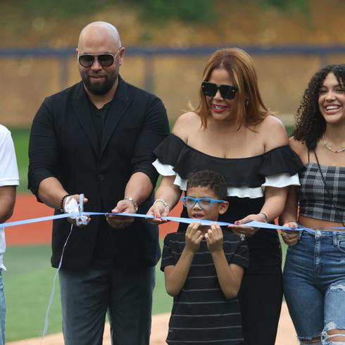 Carlos Beltrán inaugura el parque de su academia de béisbol